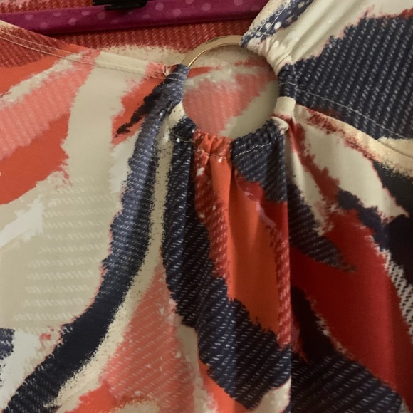 Asymmetric long top very nice with around metal detail on the side - Picture 4 of 4